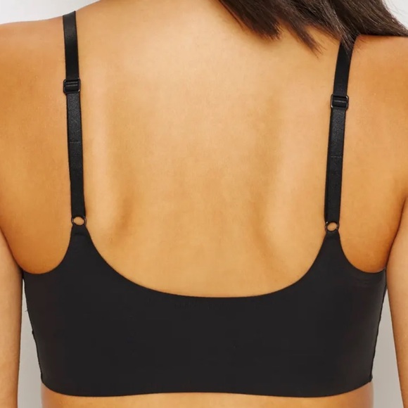 Brand new with tags! Calvin Klein Lightly Lined Bralette Racerback - Picture 2 of 4